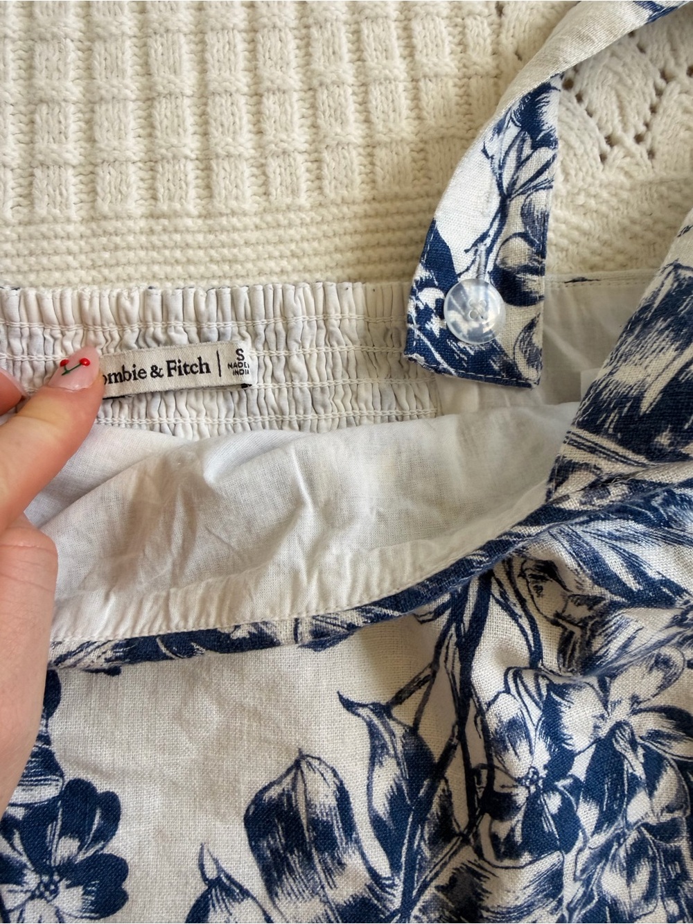 Abercrombie & Fitch Blue Floral
Tank Top - Picture 6 of 8